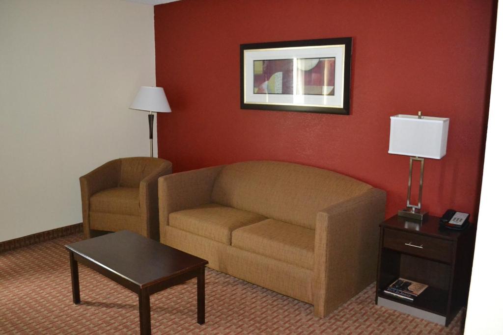 Holiday Inn Express Harrisburg SW - Mechanicsburg an IHG Hotel - image 2