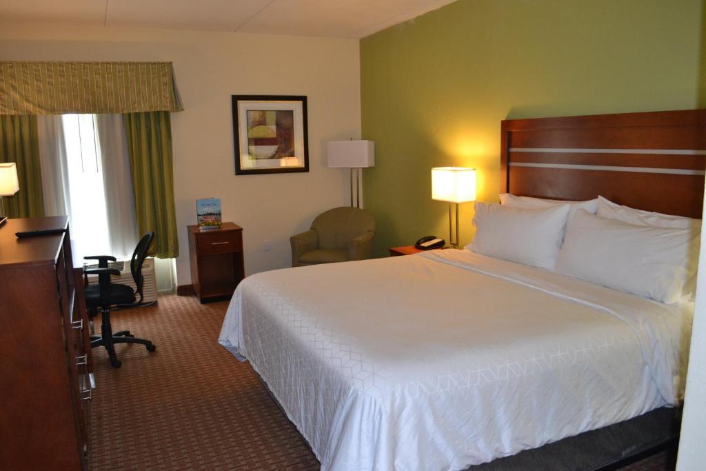 Holiday Inn Express Harrisburg SW - Mechanicsburg an IHG Hotel - image 5