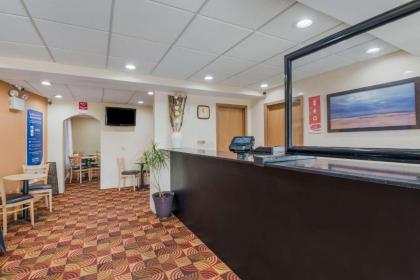 Econo Lodge Mechanicsburg - image 7