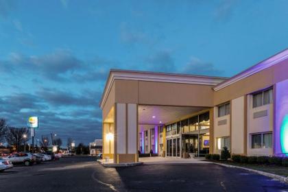 Comfort Inn Medford-Long Island - image 7