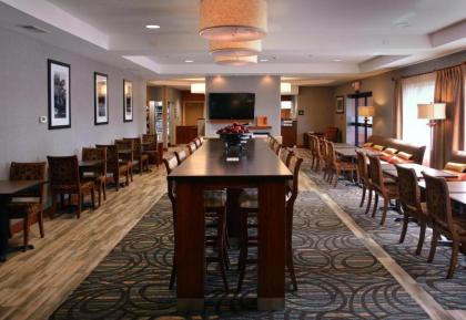 Hampton Inn Medford - image 11