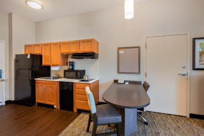 Candlewood Suites Medford an IHG Hotel - image 11