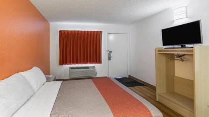 Motel 6-Medford OR - North - image 11