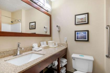 Comfort Inn Medford North - image 15