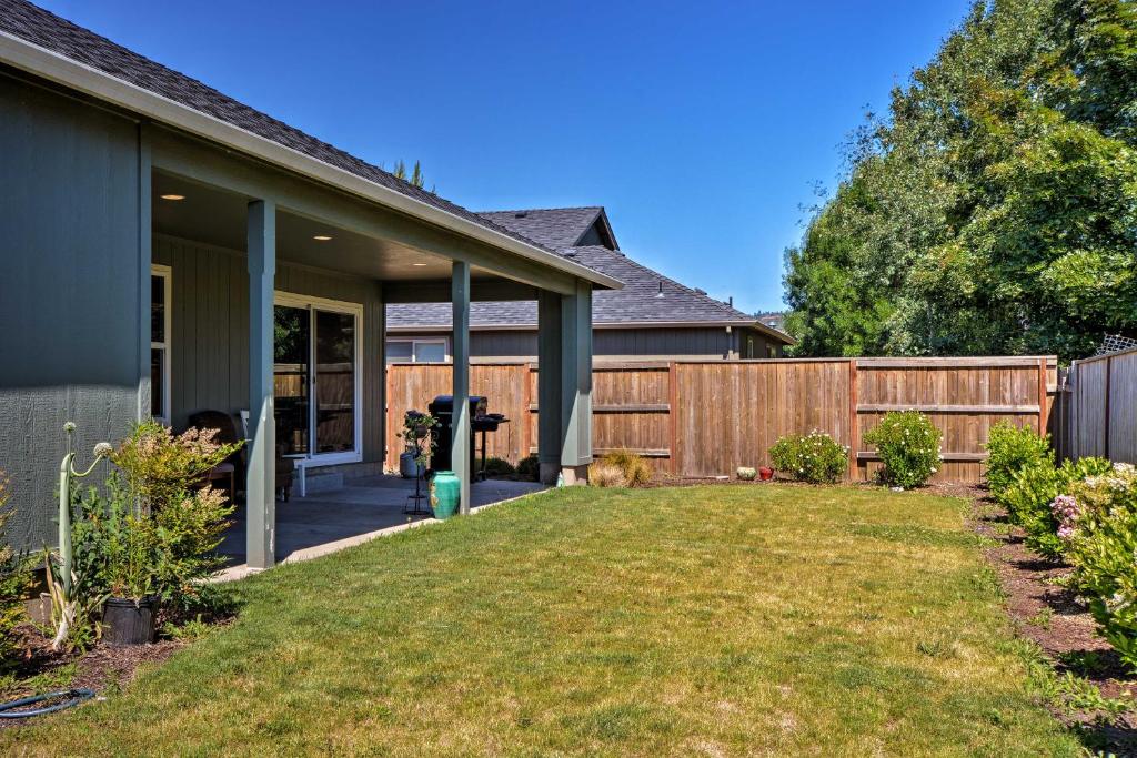 Cozy Home with Yard - 3 Mi to Downtown Medford! - image 4