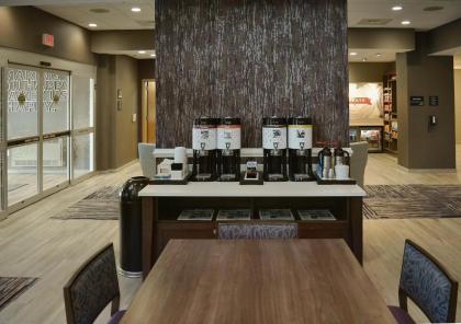 Hampton Inn & Suites Philadelphia/Media - image 10