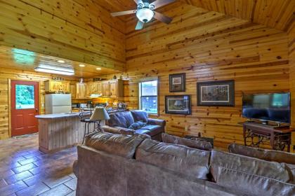 Dream Valley Mountain View Cabin with Covered Porch! - image 12