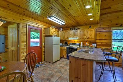 Dream Valley Mountain View Cabin with Covered Porch! - image 13