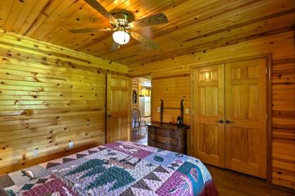 Dream Valley Mountain View Cabin with Covered Porch! - image 9