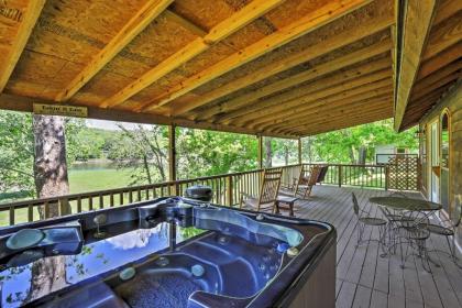 Private Riverfront Cabin with Ozark mountain View melbourne