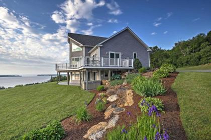 Waterfront Lake Champlain Home with Hot Tub and Sauna!