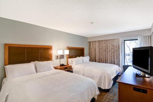 Hampton Inn Memphis Poplar - image 2