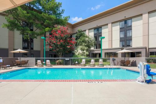 Hampton Inn Memphis-Walnut Grove/Baptist East - image 5