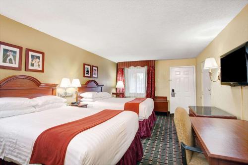 Days Inn by Wyndham Memphis at Graceland - image 3