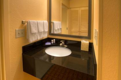 Fairfield Inn and Suites Memphis Germantown - image 4