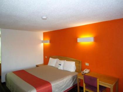 Motel 6-Memphis TN - East - image 2