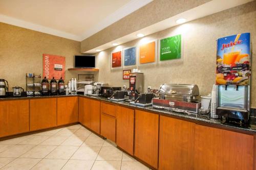 Quality Inn & Suites Germantown North - image 4