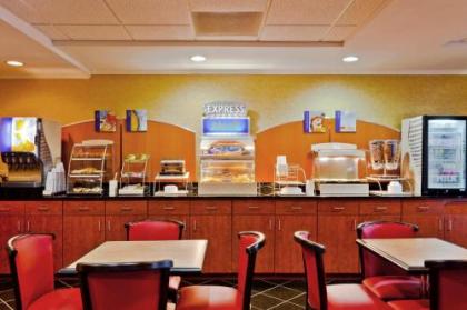 Holiday Inn Express Hotel & Suites Memphis/Germantown an IHG Hotel - image 3