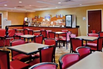 Holiday Inn Express Hotel & Suites Memphis/Germantown an IHG Hotel - image 4