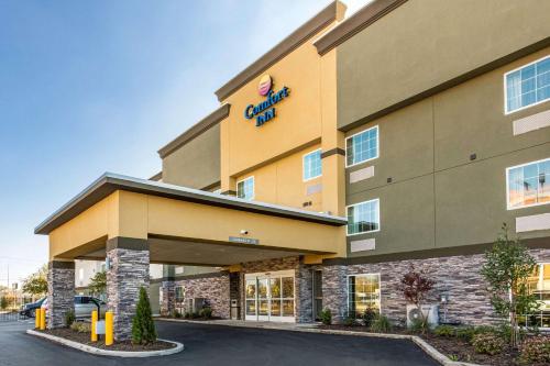 Comfort Inn Airport - main image