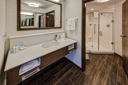 Hampton Inn & Suites Memphis Germantown - image 4