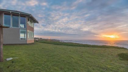 Cliff House at Otter Point - image 14