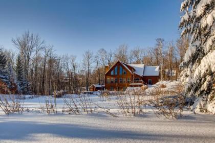 Cortina Mountain Chalet - Outdoor Hot Tub - Minutes to Pico Mountain