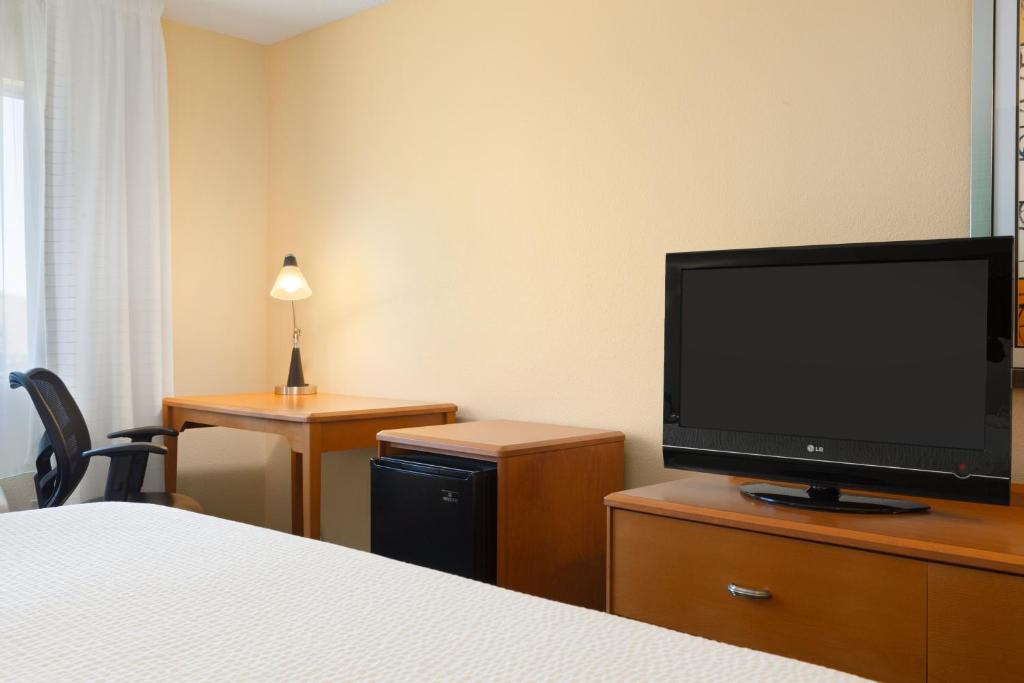 Fairfield Inn & Suites Minneapolis-St. Paul Airport - image 3