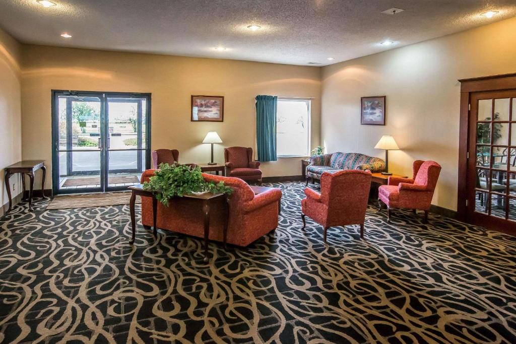 Quality Inn & Suites Mendota - main image