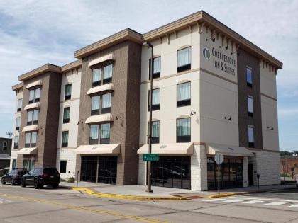 Cobblestone Inn & Suites - Menomonie/UW-Stout - image 1