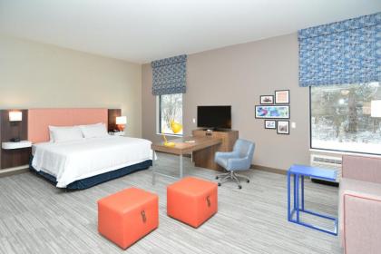 Hampton Inn & Suites Menomonie-UW Stout - image 6