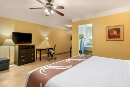 Quality Inn & Suites at The Outlets Mercedes/Weslaco - image 4