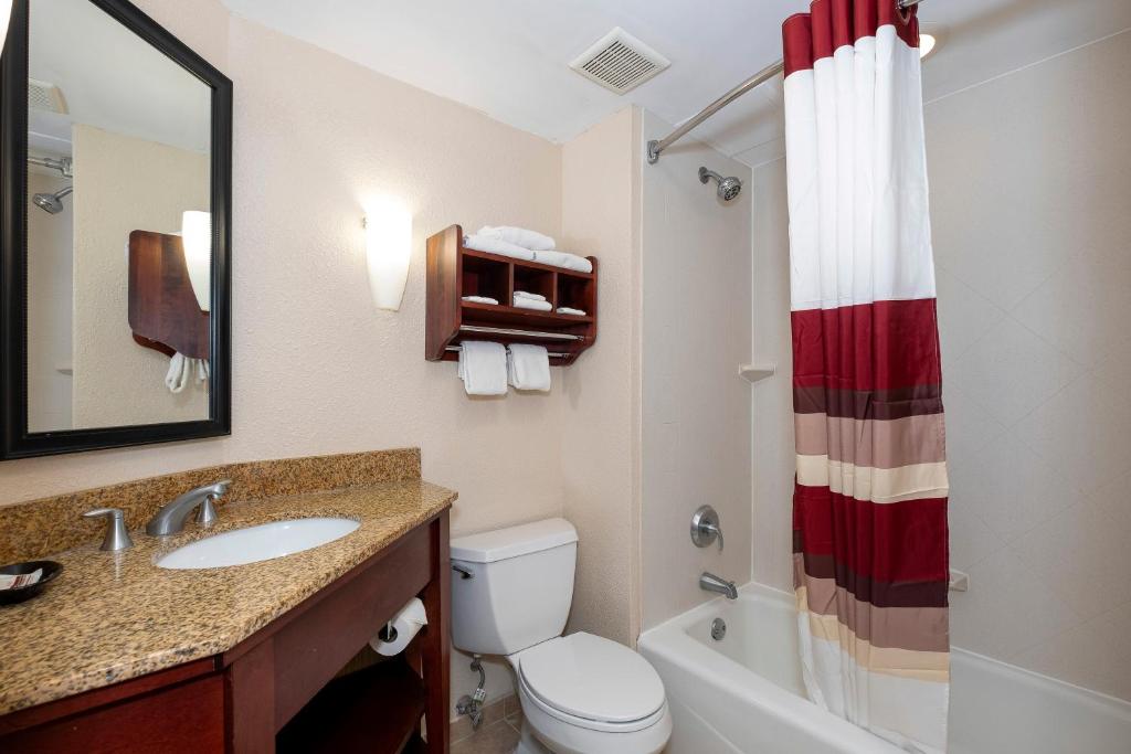 Red Roof Inn Meriden - image 3