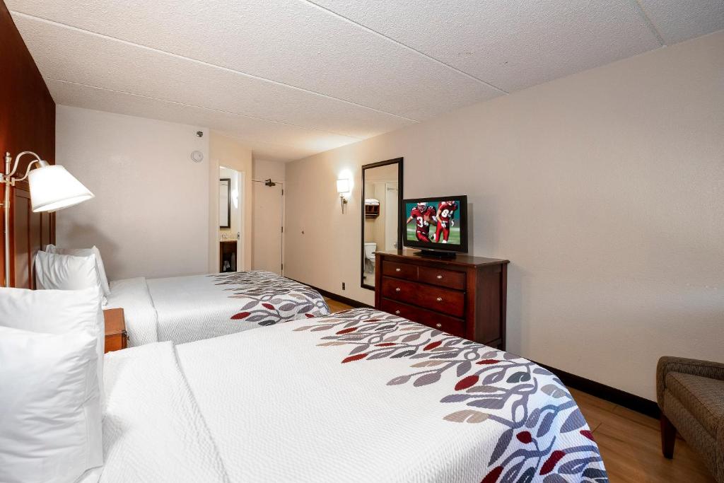 Red Roof Inn Meriden - image 7