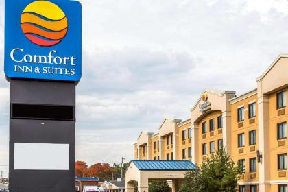 Comfort Inn  Suites meriden