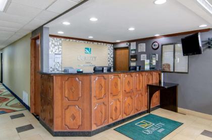 Quality Inn Merriam Kansas City - image 12