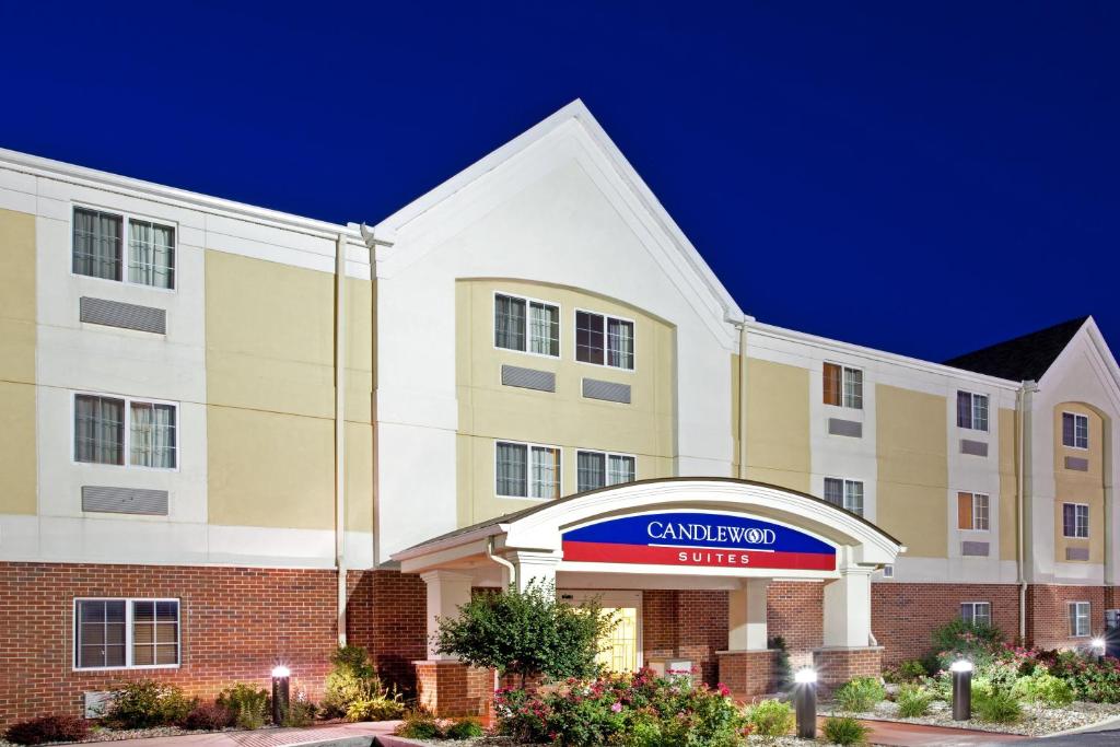 Candlewood Suites Merrillville an IHG Hotel - main image