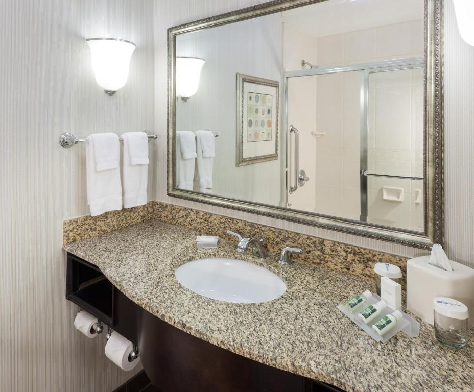 Hilton Garden Inn Merrillville - image 6