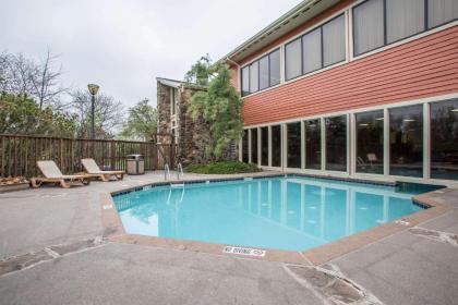 Clarion Inn Merrillville - image 10