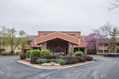 Clarion Inn Merrillville - image 11