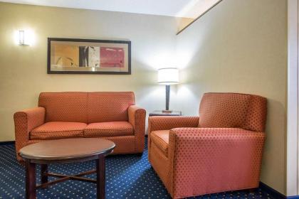 Clarion Inn Merrillville - image 5