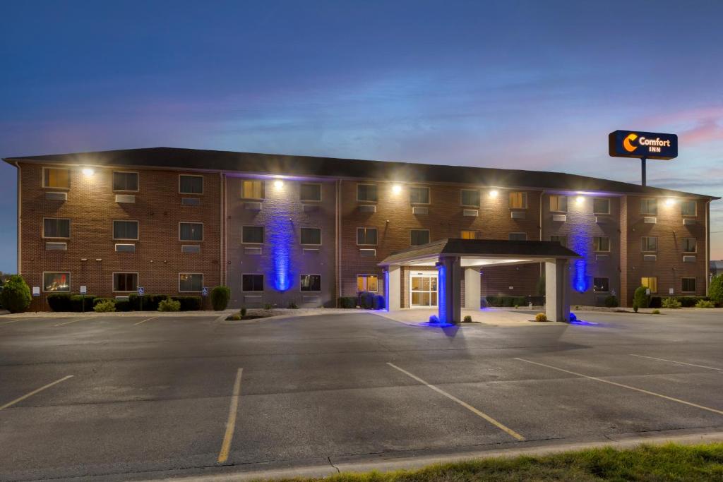 Comfort Inn Hobart - Merrillville - image 3