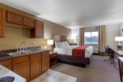 Comfort Inn Hobart - Merrillville - image 6