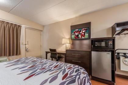 Red Roof Inn Merrillville - image 14