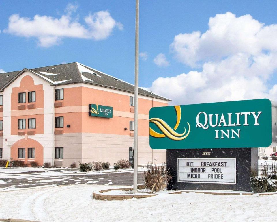 Quality Inn Merrillville - main image