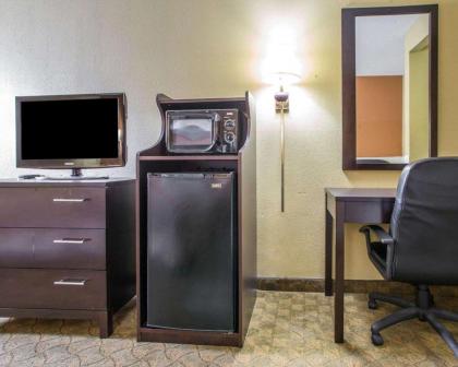 Quality Inn Merrillville - image 10