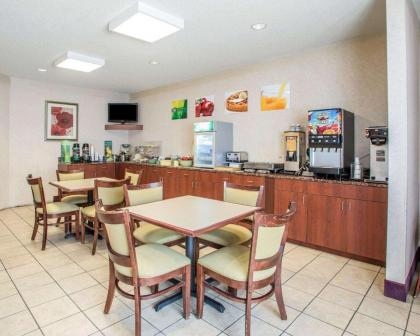 Quality Inn Merrillville - image 3