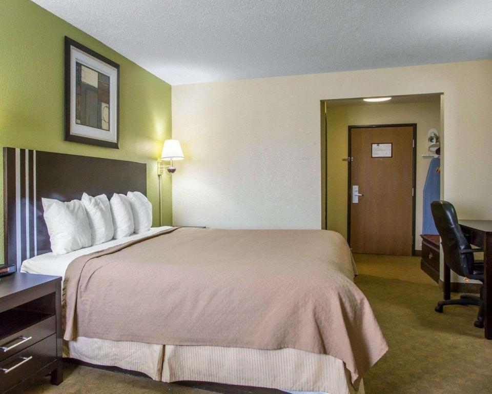 Quality Inn Merrillville - image 5