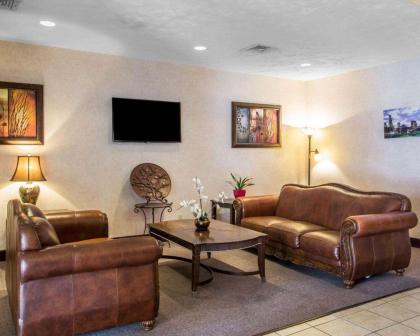 Quality Inn Merrillville - image 7