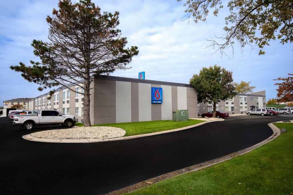 Motel 6-Merrillville IN - image 3